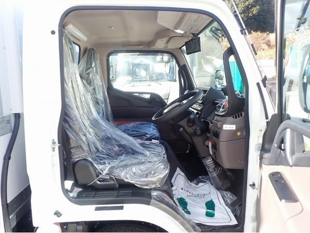 MITSUBISHI CANTER 2025 Image 31