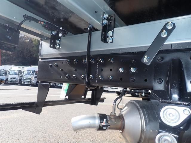 MITSUBISHI CANTER 2025 Image 31