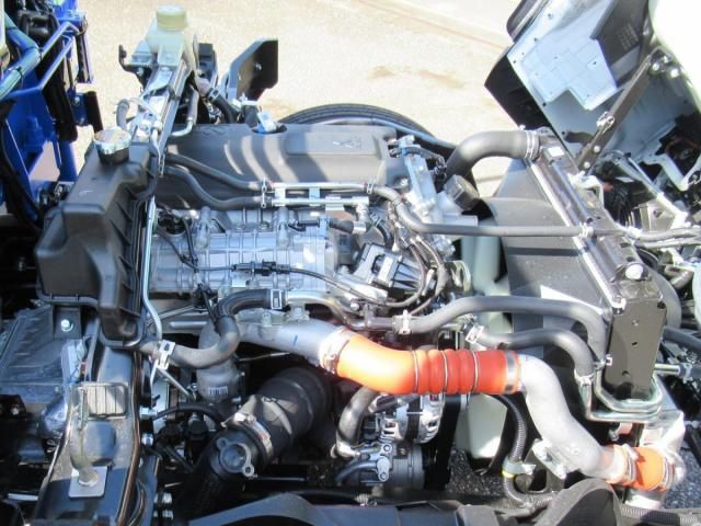 MITSUBISHI CANTER 2025 Image 31