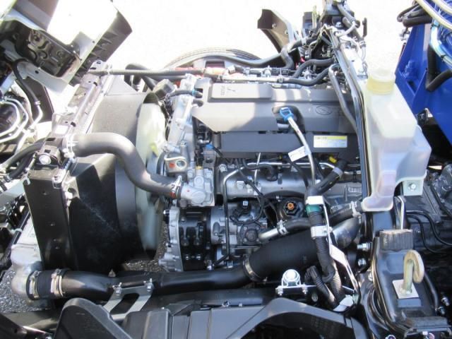 MITSUBISHI CANTER 2025 Image 31