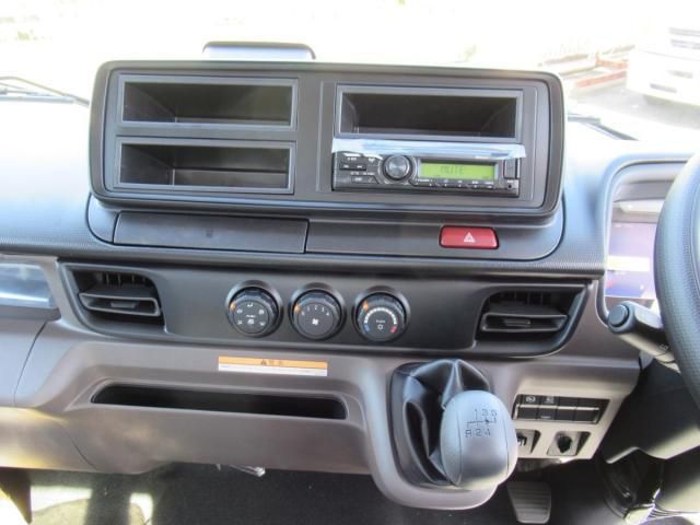 MITSUBISHI CANTER 2025 Image 31