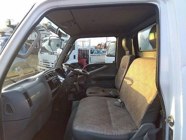 MITSUBISHI CANTER 1999 Image 31