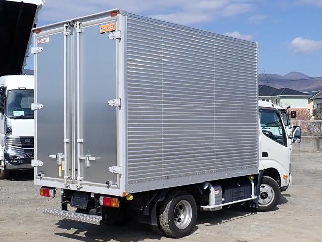 HINO DUTRO 2020 Image 31
