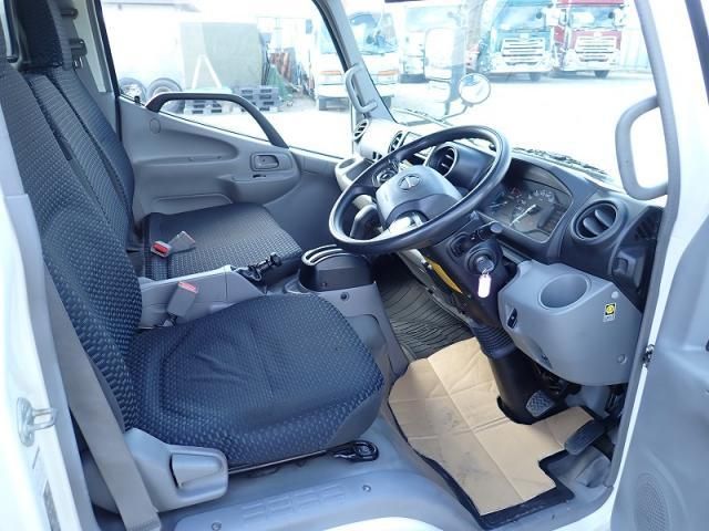 HINO DUTRO 2020 Image 31