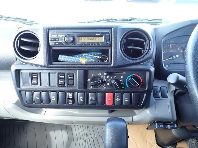 HINO DUTRO 2020 Image 31