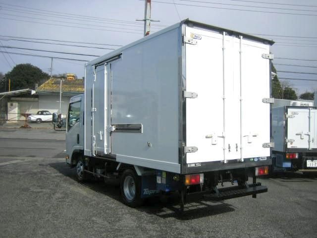 ISUZU ELF 2017 Image 31