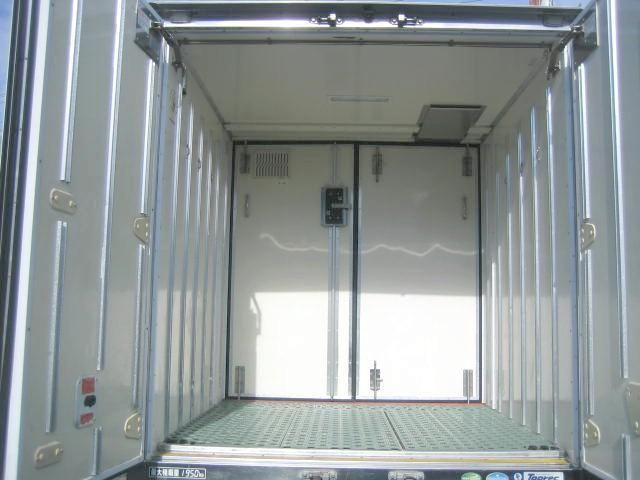 ISUZU ELF 2017 Image 31