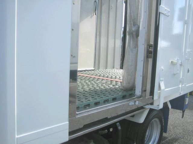 ISUZU ELF 2017 Image 31