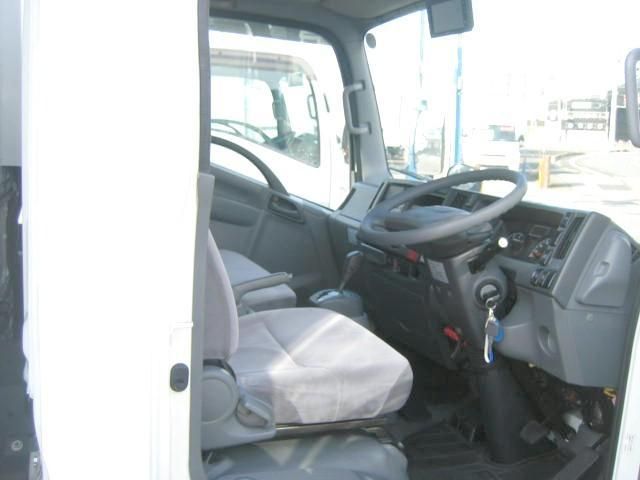 ISUZU ELF 2017 Image 31