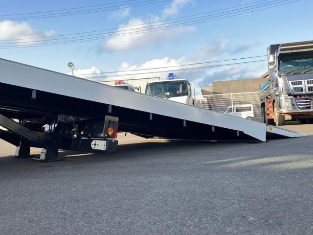 MITSUBISHI FUSOU SUPER GREAT 2025 Image 31