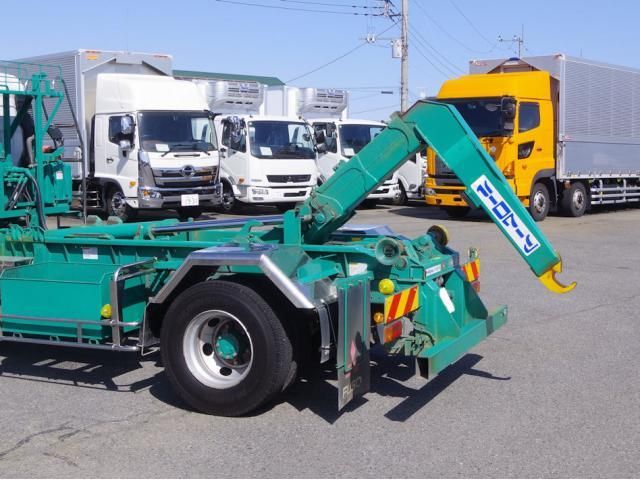 MITSUBISHI CANTER 2018 Image 31