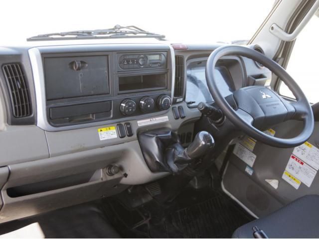 MITSUBISHI CANTER 2018 Image 31