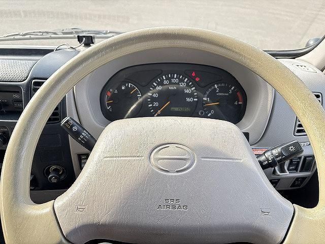 HINO DUTRO 2006 Image 31