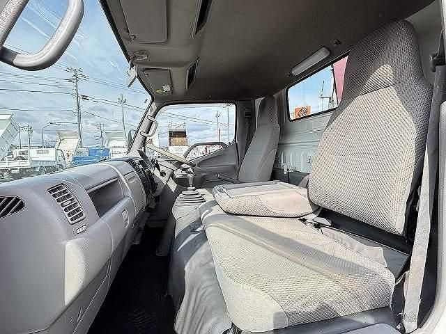 HINO DUTRO 2006 Image 31