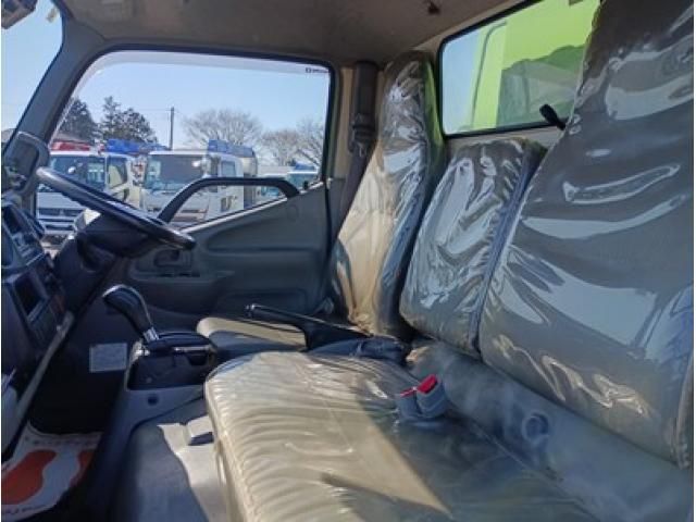 HINO DUTRO 2015 Image 31