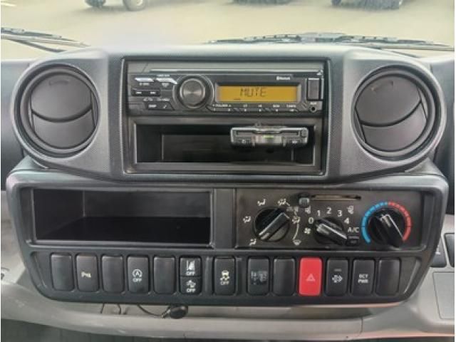 HINO DUTRO 2022 Image 31