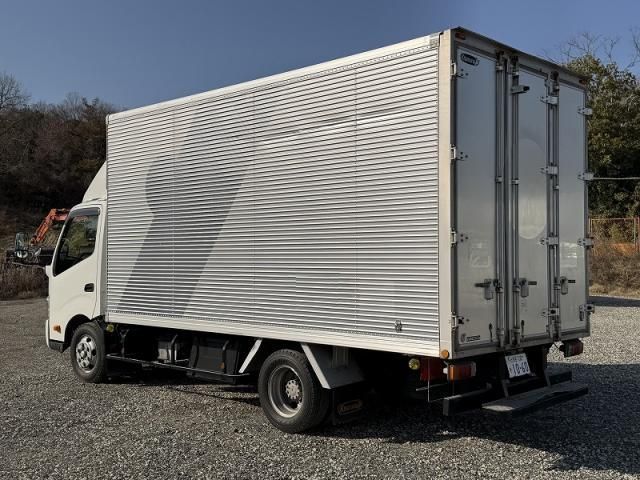 HINO DUTRO 2016 Image 31