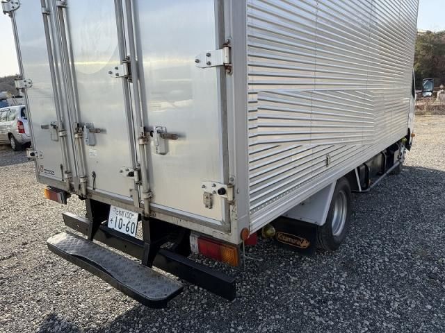 HINO DUTRO 2016 Image 31