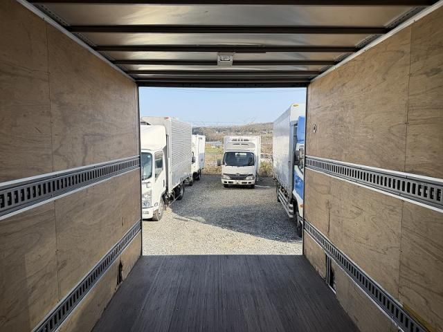 HINO DUTRO 2016 Image 31