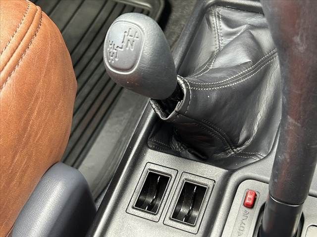 TOYOTA LANDCRUISER PRADO 2001 Image 31