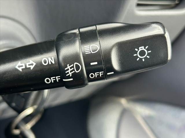 TOYOTA LANDCRUISER PRADO 2001 Image 31