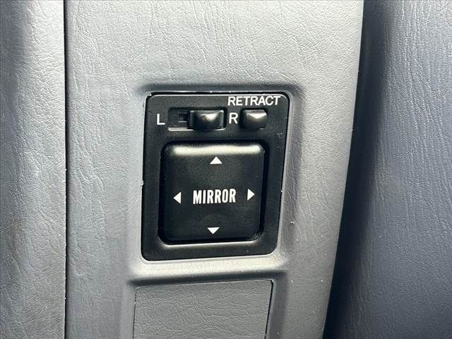 TOYOTA LANDCRUISER PRADO 2001 Image 31