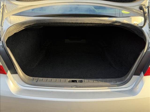 NISSAN FUGA 2010 Image 31