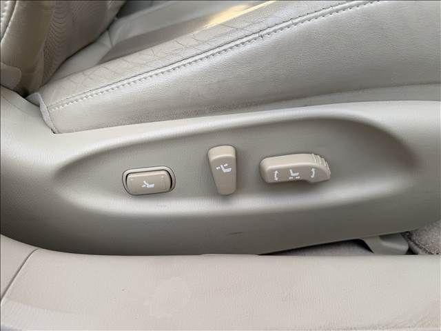 NISSAN FUGA 2010 Image 31