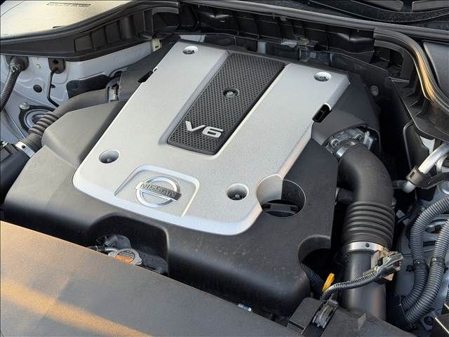 NISSAN FUGA 2010 Image 31