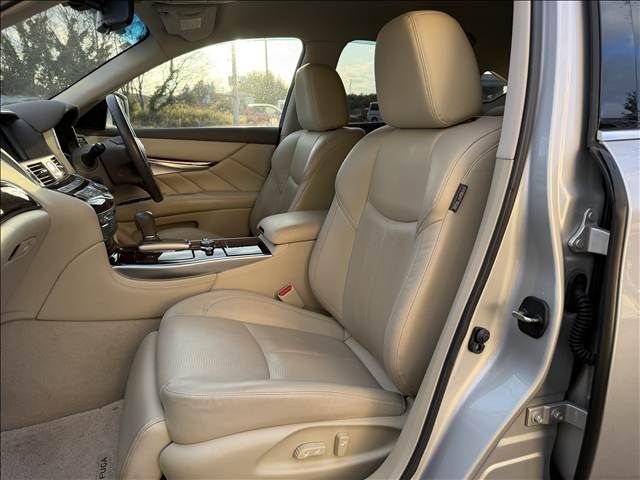 NISSAN FUGA 2010 Image 31