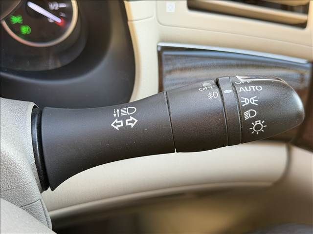 NISSAN FUGA 2010 Image 31