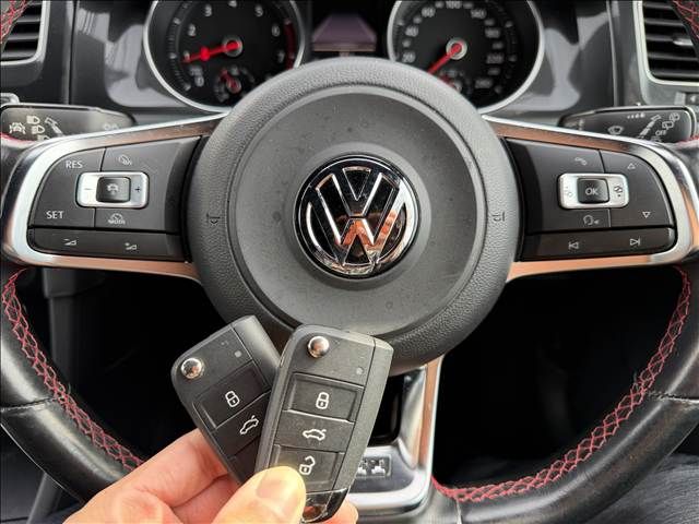 VOLKSWAGEN GOLF GTI 2015 Image 31