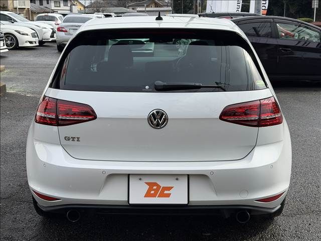 VOLKSWAGEN GOLF GTI 2015 Image 31