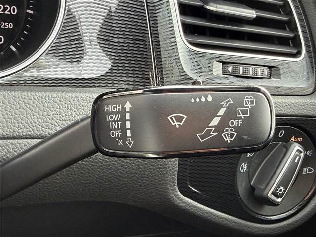 VOLKSWAGEN GOLF GTI 2015 Image 31