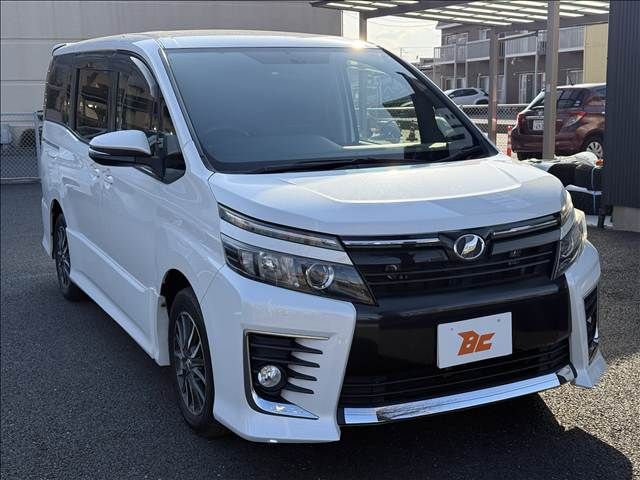 TOYOTA VOXY 2014 Image 31
