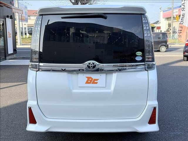 TOYOTA VOXY 2014 Image 31