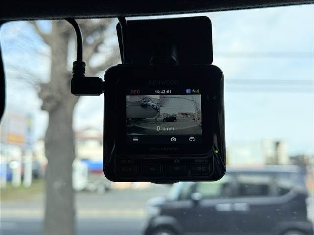 DAIHATSU TANTO CUSTOM 4WD 2023 Image 31