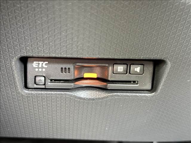 DAIHATSU TANTO CUSTOM 4WD 2023 Image 31