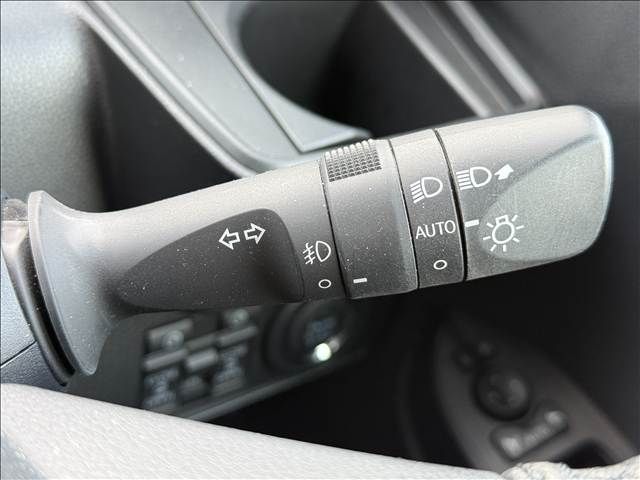 DAIHATSU TANTO CUSTOM 4WD 2023 Image 31