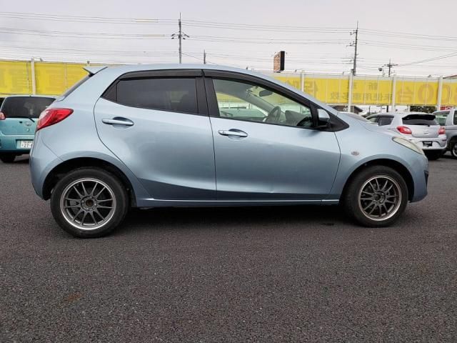 MAZDA DEMIO 2013 Image 31