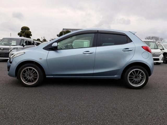 MAZDA DEMIO 2013 Image 31