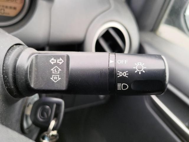 MAZDA DEMIO 2013 Image 31