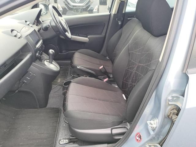 MAZDA DEMIO 2013 Image 31