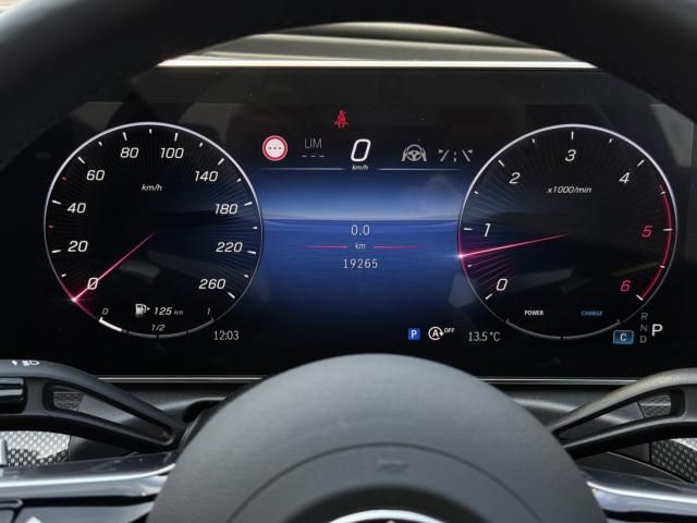 MERCEDES BENZ C CLAS 2022 Image 31