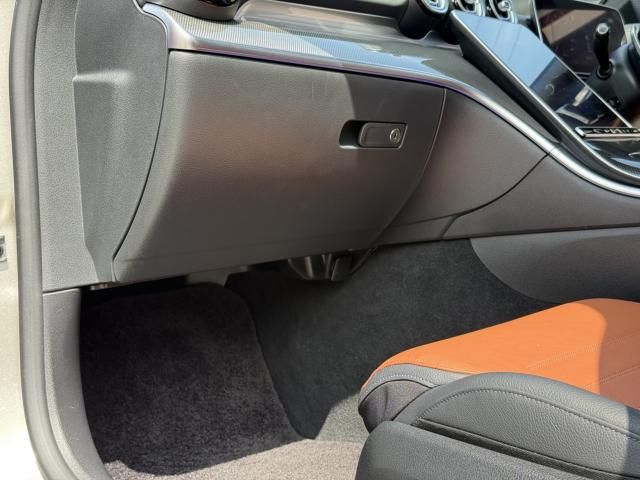 MERCEDES BENZ C CLAS 2022 Image 31
