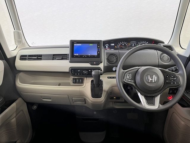 HONDA N BOX 2018 Image 31