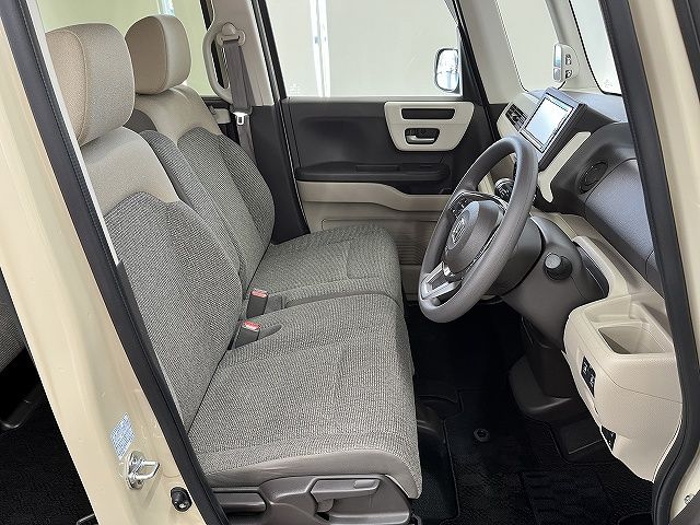 HONDA N BOX 2018 Image 31