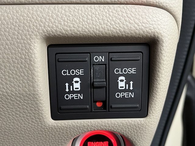 HONDA N BOX 2018 Image 31