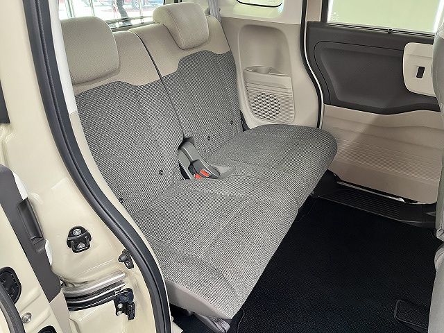 HONDA N BOX 2018 Image 31