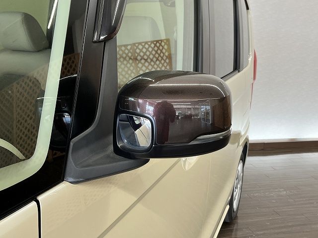 HONDA N BOX 2018 Image 31